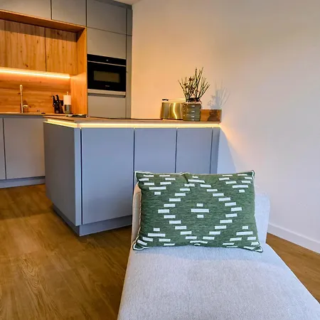 Heat & Reed Apartment Stedar