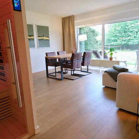 Heat & Reed Apartment *