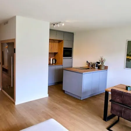Heat & Reed Apartment *